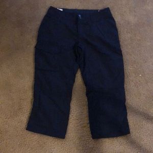 🟣Columbia cargo capris size 4🟣